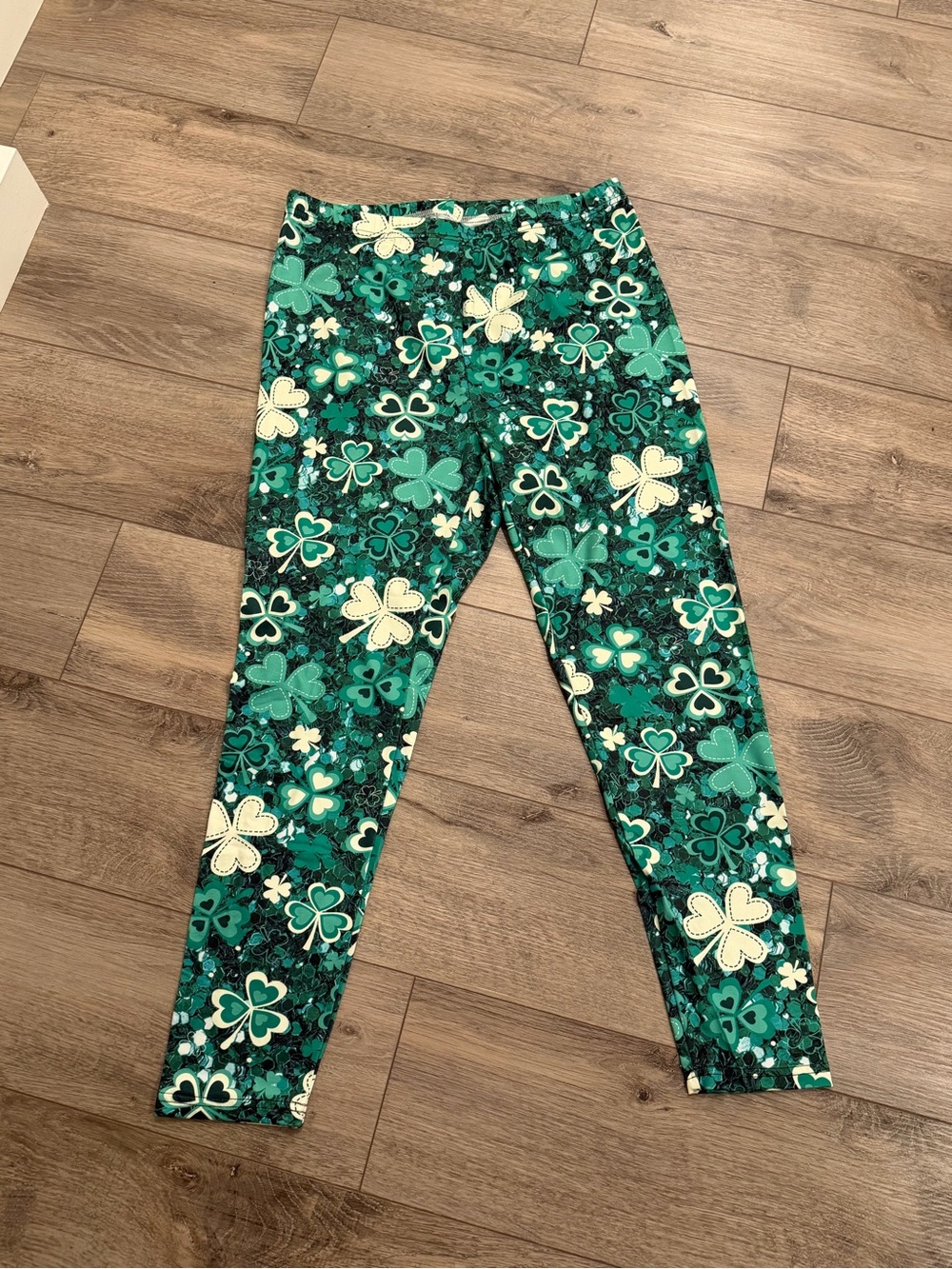Women's Green Shamrock Print Leggings
